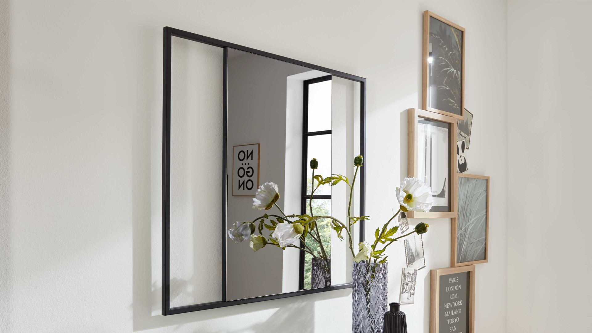 Wandspiegel Interliving aus Spiegel in Schwarz Interliving Garderoben Serie 6009 – Wandspiegel 661921 ca. 62 x 72 cm